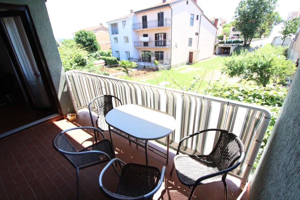 Apartment Mitton 2 로비니 외부 사진
